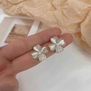 Jewellery: Clover Zircon Earrings - 18k Gold Plated