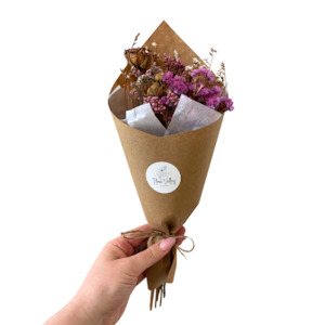 Cream/Fuschia/Roses Dried Flower Posie