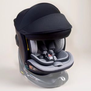 Mountain Buggy® safe rotate™ R129 i-size convertible car seat