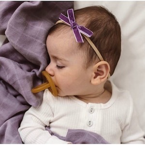 Petite Velvet Bows: Violet petite velvet bow