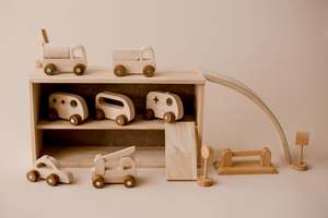 Wooden Toys: Q Toys Vehicle Play Set