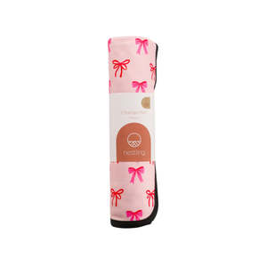 Nestling Out & About Change Mat Bows