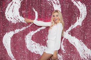 Mermaid Sequin Backdrops: White/Pink Mermaid Sequin Backdrops
