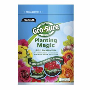 Plant Fertiliser: Kiwicare Gro-Sure Planting Magic 1 kg