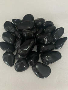 Landscaping Range: Black Echo Black River Stones Pebbles 20-30mm 20Kg Bag