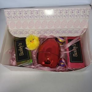 Products: Easter Box