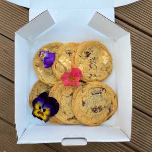Frontpage: Mixed Box of Cookies