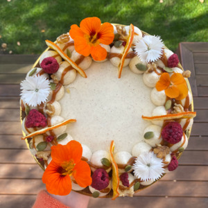 Frontpage: Carrot, Walnut & Caramel