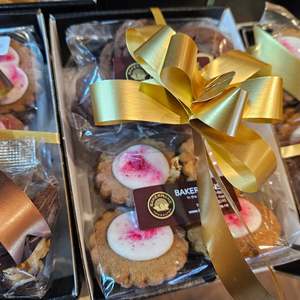 Sweet Treats: Gift Box (Afghan & Belgium)