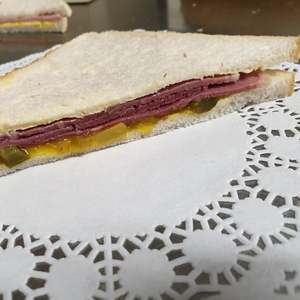 Sandwiches: Corned Beef & Chow Chow