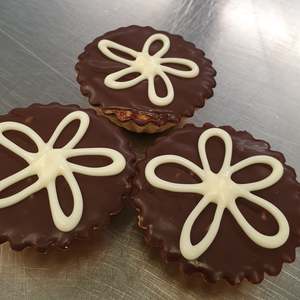 Small Cakes: Caramel & Macadamia Tart