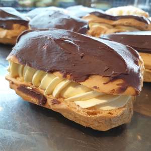 Cream Cakes: Chocolate Éclair