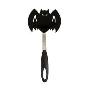Cake Decorating: Wilton Halloween Shaped Bat Turner