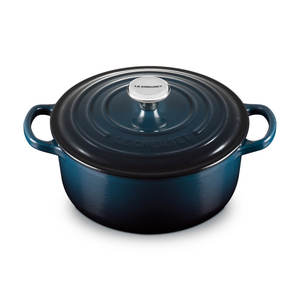Le Creuset: Le Creuset Signature Round Casserole Nuit