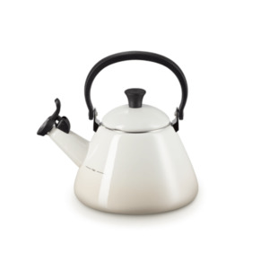 Carbon Steel: Le Creuset Kone Kettle Meringue 1.6L