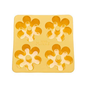 Barware: DrinksPlinks Retro Daisy Ice Mould Buttercup Yellow