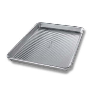 USA Pan Quarter Sheet Pan 13" x 9"