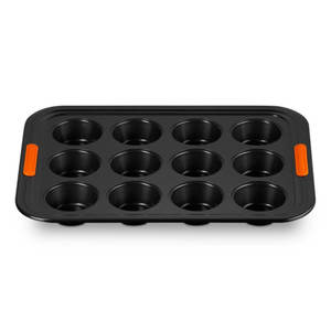 Bakeware: Le Creuset TNS Bakeware Muffin Pan 12cup
