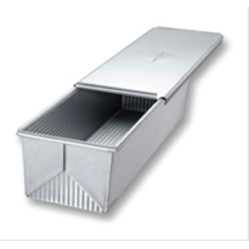 Bakeware: USA Pan Small Pullman Pan with Cover