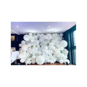 Balloon Walls: All White balloon wall