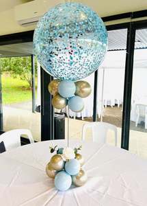 Top Selling: Pastel balloon centrepiece