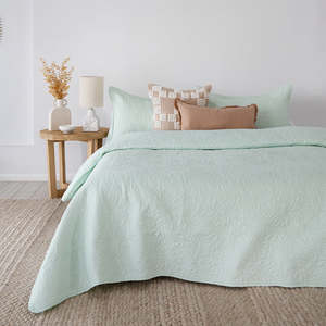 Botanica Coverlet Set