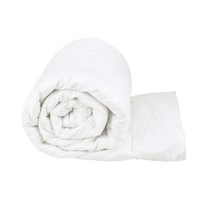 Quilts Pillows: Chateau Quilt