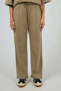 SILENT THEORY Nara Wide Leg Trackpant Olive