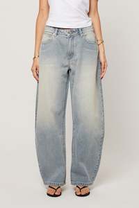 ABRAND 95 Barrel Jean Alexis