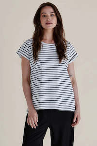 BETTY BASICS Caia Crew Tee Black Stripe White