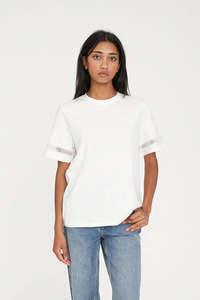 HUFFER Cherie Classic Tee Chalk