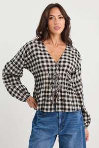 Tops Womens: IVY + JACK Discovery Longsleeve Tie Front Top Black Gingham