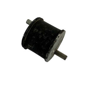 Vauxhall Viva: ENGINE MOUNT Front Vauxhaul Viva HC 1256cc 71 - 79