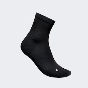 Basketball Socks: Ultralight Performance Socks Mid Cut