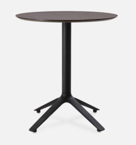 Toou: EEX Round Dining Table