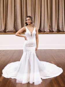 Designer Bridal Dresses: Zavana Bridal ivory mermaid gown s10-12 Express NZ Wide