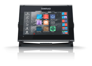 Simrad GO9 XSE Multifunctional Display with Active Imaging 3-in-1 transducer