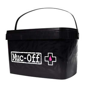 Cleaning Brushes: Muc-Off 8 in 1 Motorcycle Cleaning Kit