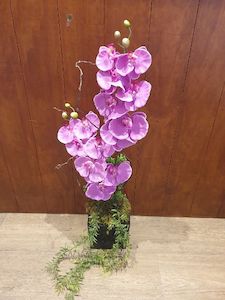 Artificial Dried Flowers: Artificial Arrangement