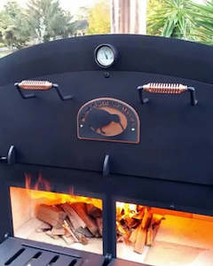 Outdoor Heating: The Kiwi Outdoor Large Oven - Copper