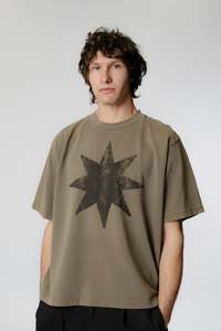 Tops: Star Dream T-Shirt - Brown