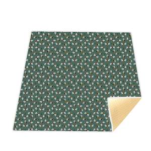 Painting Messy Play: Bees & Leaves Messy Mat