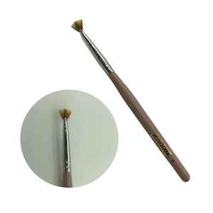 Nail Brushes: Kirame Nail Arts Brush #8 - Fan