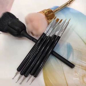 Nail Brushes: Arts Brush + Dotting Tool 5 Pack
