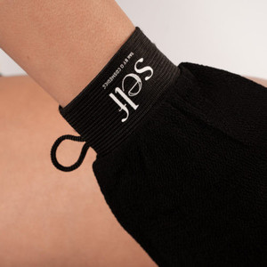 SELF Tan Exfoliating GloveBeauty Therapy Beau XBeau_xo5