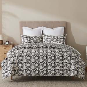 Duvet Covers: Design Republique Nya Reversible Duvet Cover Set