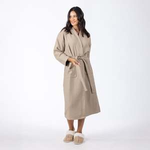 Design Republique Ashley Unisex Waffle Robe Mocha