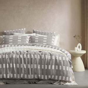 Duvet Covers: Platinum Collection Edge Cotton Duvet Cover Set