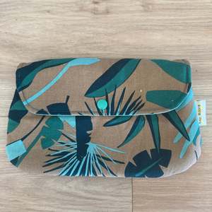 Products: Plant lovers pouch - Collections – bee Moore