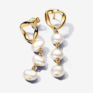 Pandora Organically Shaped Circle & Baroque Treated Freshwater Cultured Pear&hellip;
